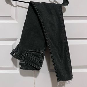 Levi’s 721 High-Rise Skinny Jeans, dark gray w black label, size 26